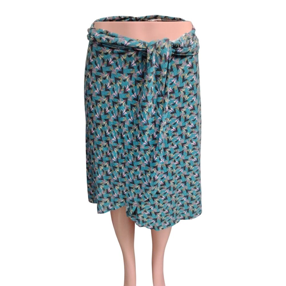 See By Chloe NWT Skirt Size 4 Green and Black Overlap and Twist Design Pullon